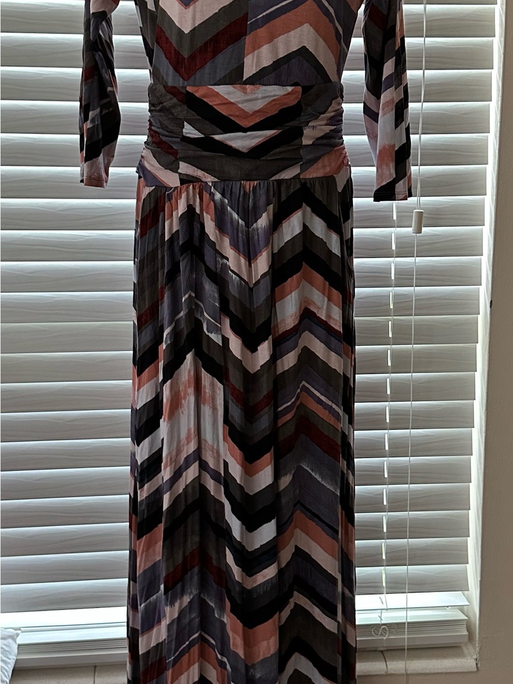 Maeve Chevron-Print Long Sleeve Maxi Dress in Pink, Black & Gray